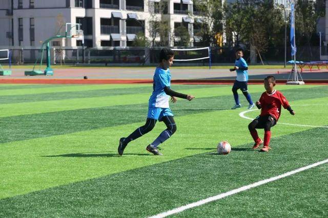 骑士神奇逆转终结绿军11连胜 老鹰大胜尼克斯